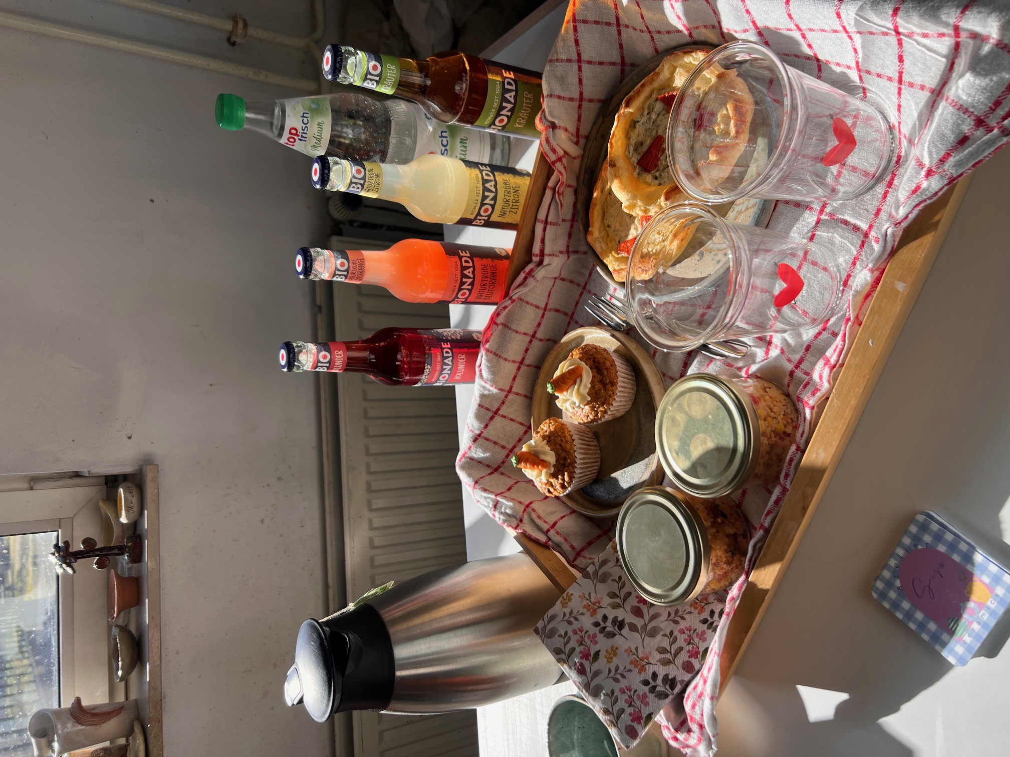 Glasieren und Gestalten im T&ouml;pferkurs